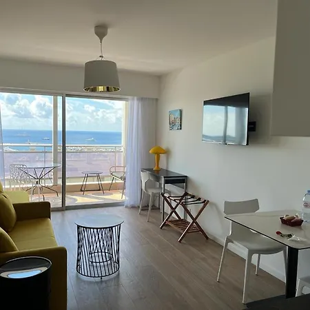 Eden Apartment *